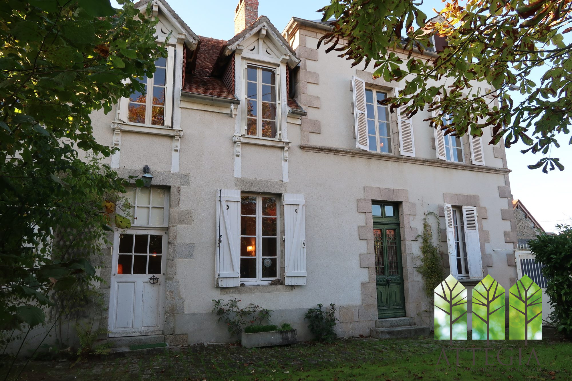 Maison 7 pièces - 160m² - GOUZON