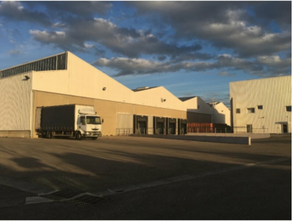 Local industriel  - 971m² - NIMES