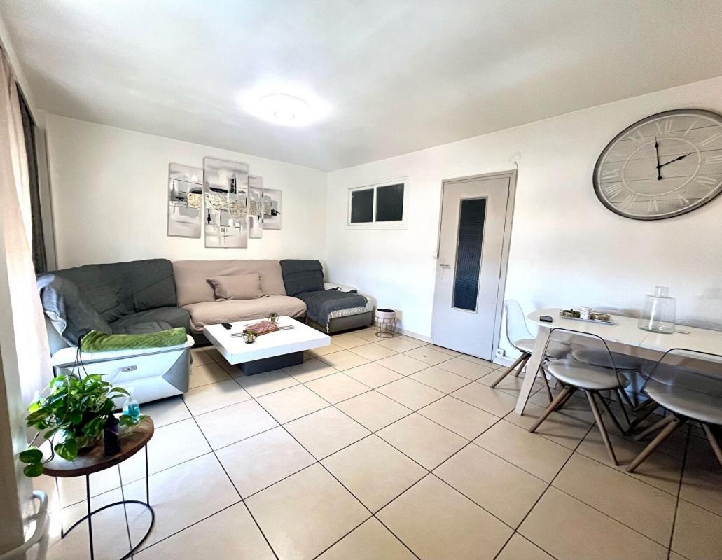 Appartement 3 pièces - 55m² - MARSEILLE  - 3ème