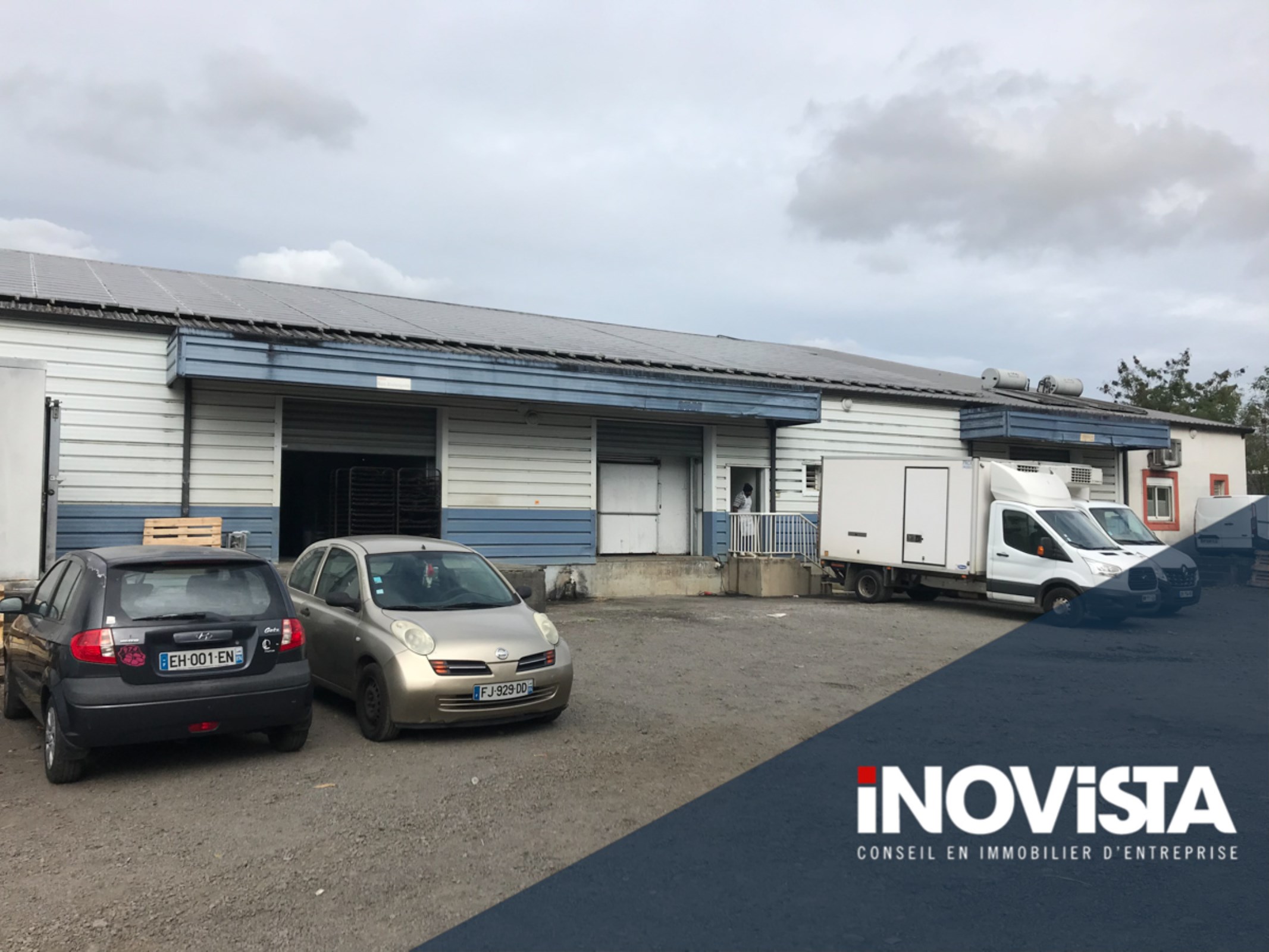 Local industriel  - 1 189m²