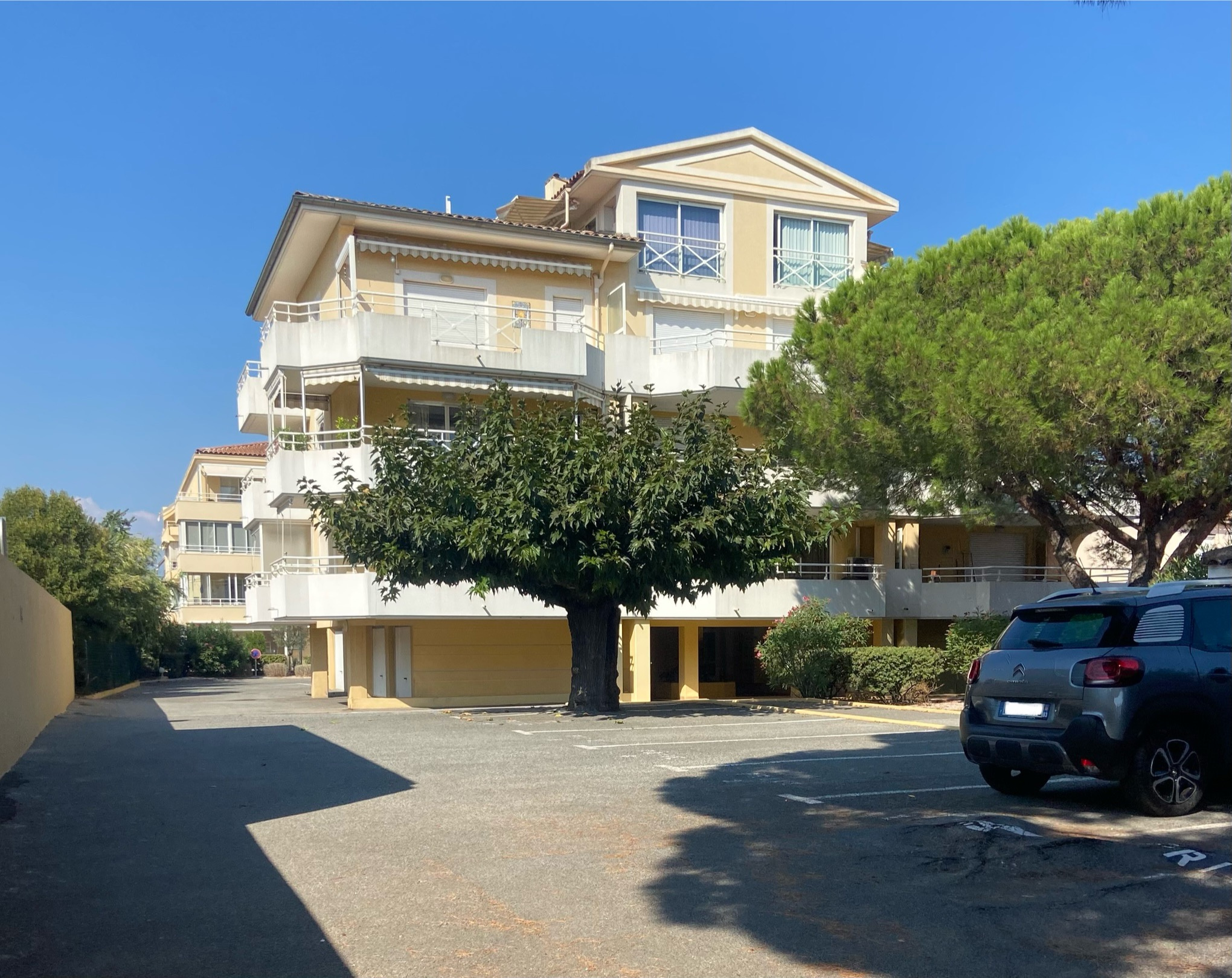 Appartement 2 pièces - 46m² - FREJUS