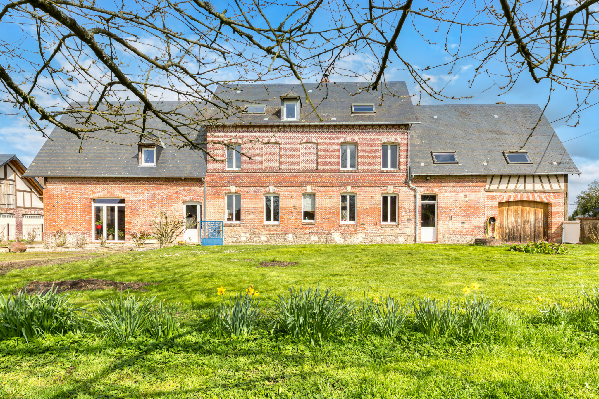 Maison 9 pièces - 317m² - HOUPPEVILLE