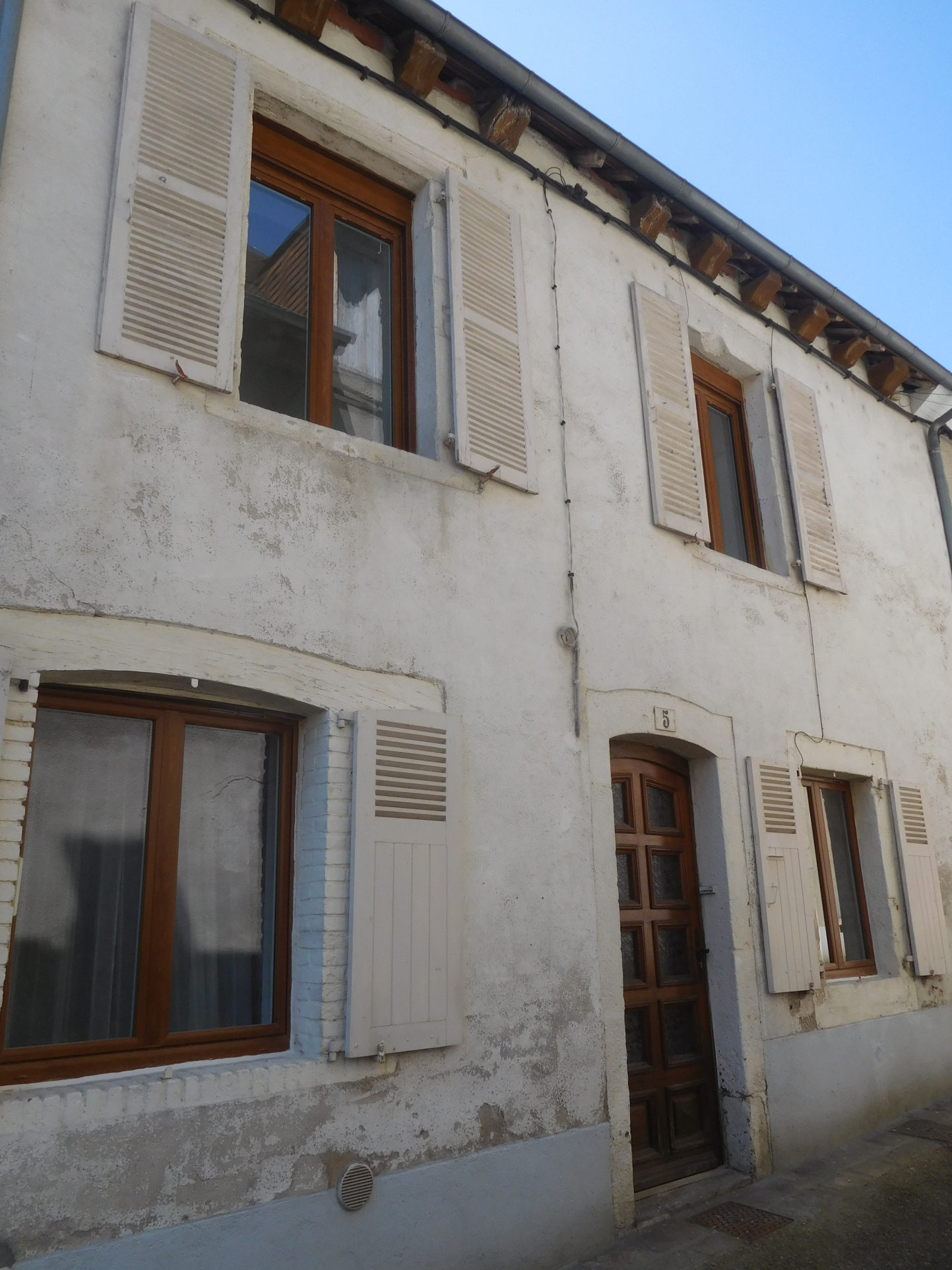 Maison 4 pièces - 80m² - ST YRIEIX LA PERCHE