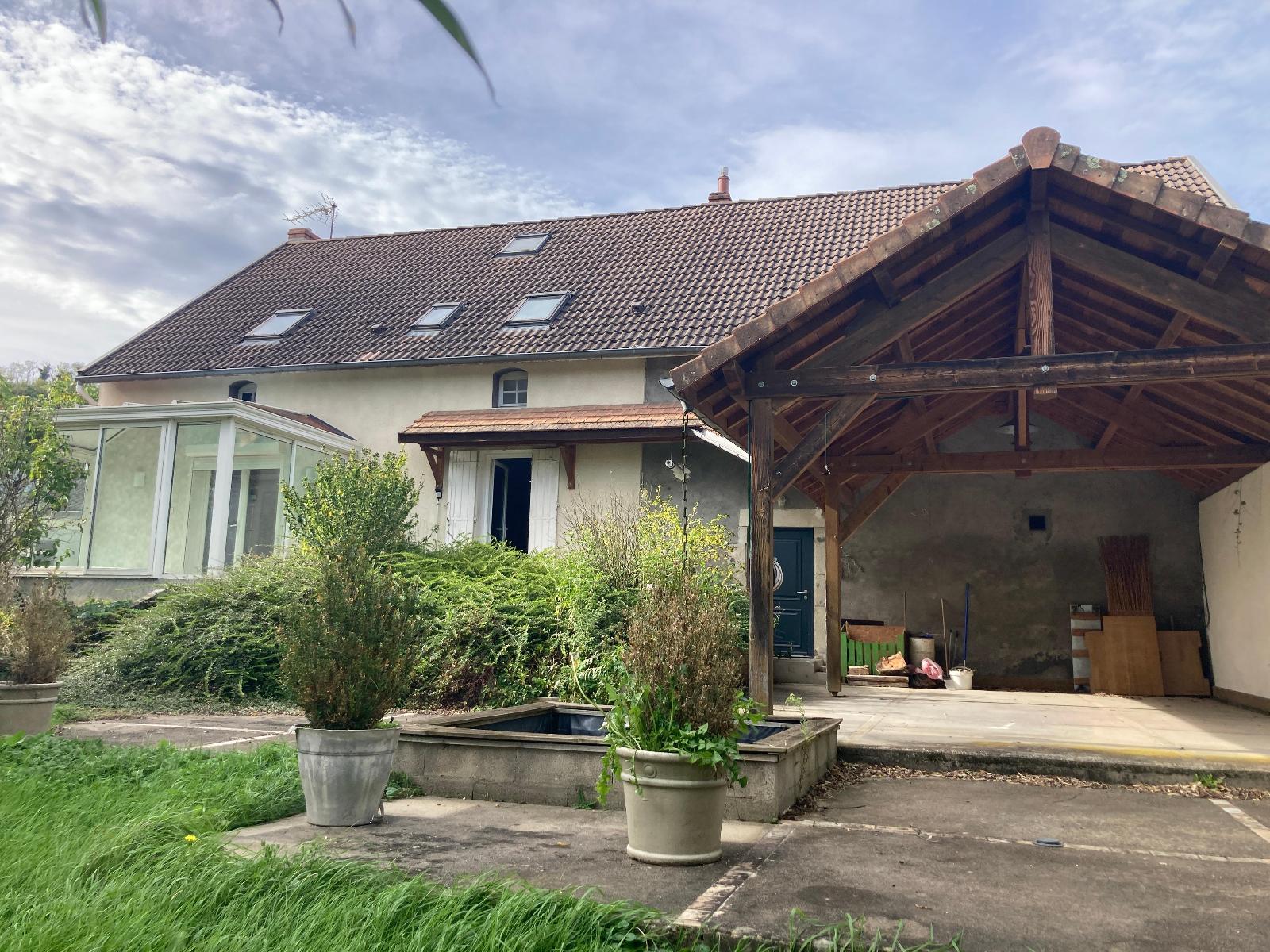 Maison 8 pièces - 150m² - CREUZIER LE VIEUX