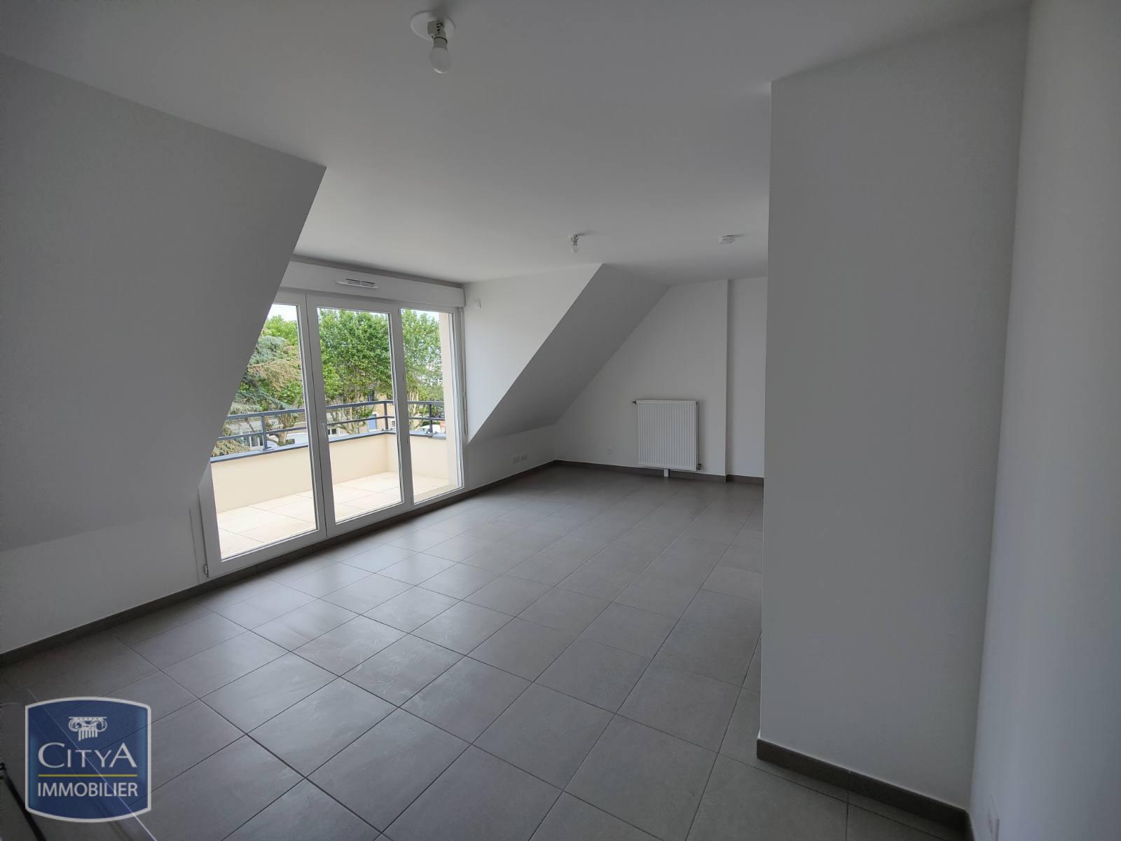 Appartement 3 pièces - 63m² - LES CLAYES SOUS BOIS