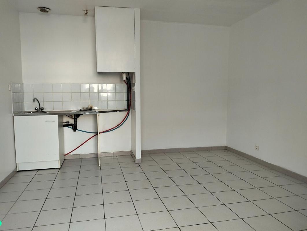 Appartement 1 pièce - 17m² - MOLIERES SUR CEZE