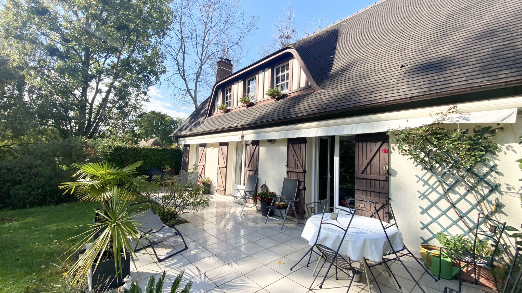 Maison 5 pièces - 135m² - COLLEVILLE MONTGOMERY