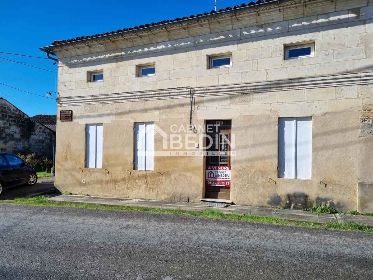 Maison 3 pièces - 68m² - LUSSAC