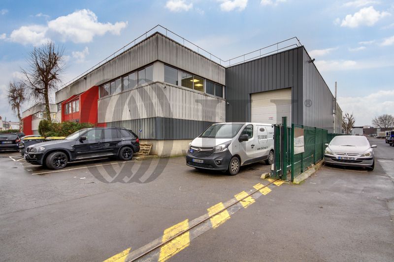 Local industriel  - 890m² - VILLEPINTE