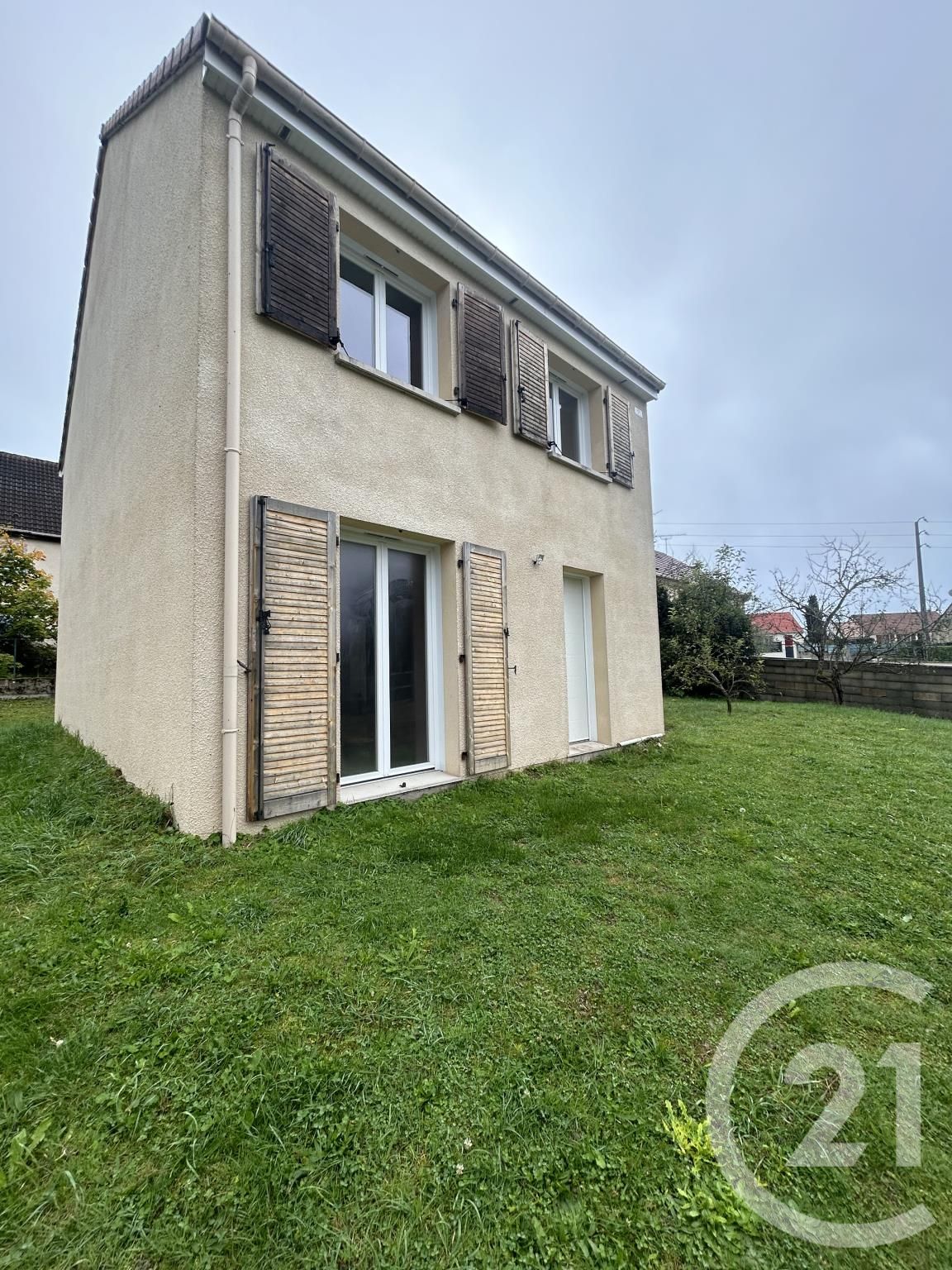 Maison 4 pièces - 82m² - SOUPPES SUR LOING