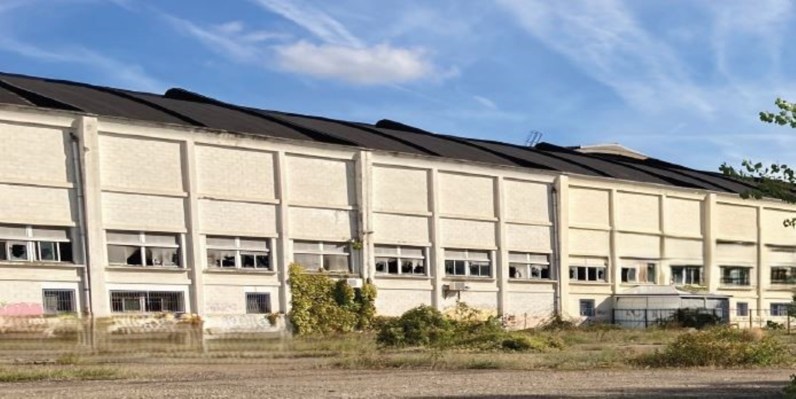 Local industriel  - 4 387m² - GIVORS