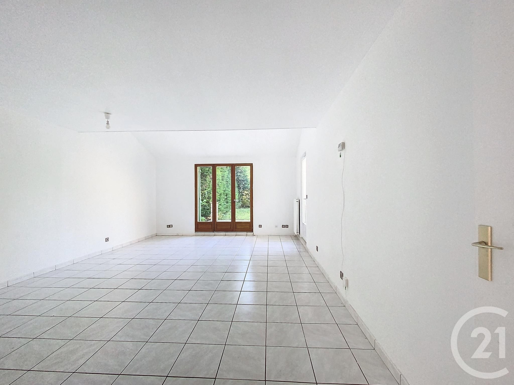 Maison 4 pièces - 90m² - MOISSY CRAMAYEL