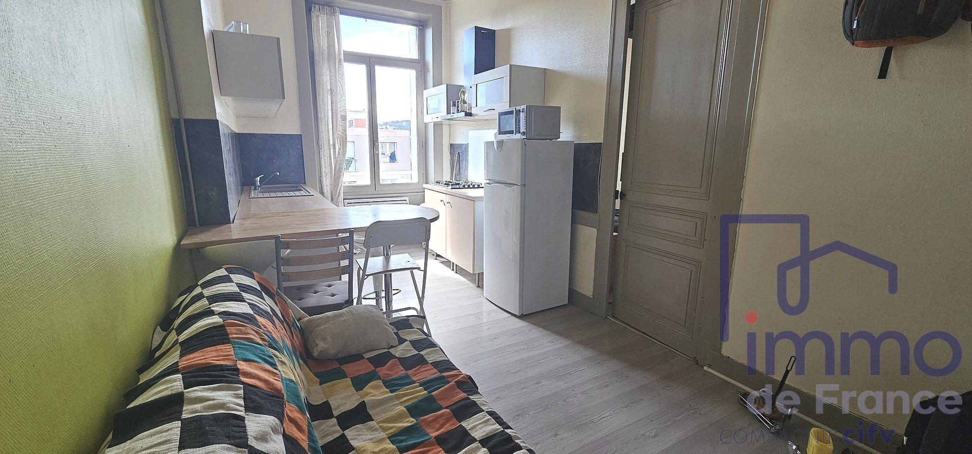 Appartement 2 pièces - 30m² - ST ETIENNE