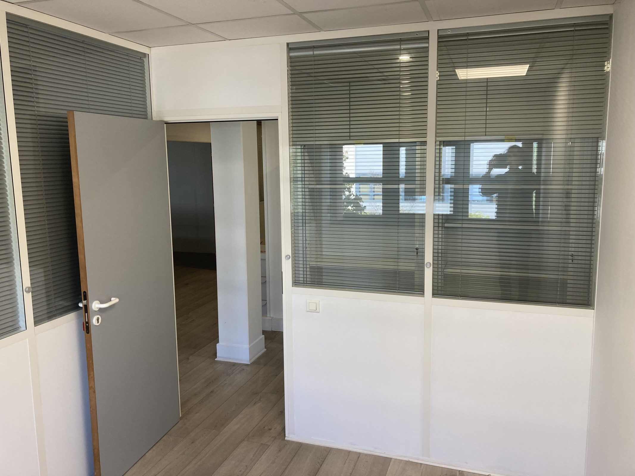 Local Professionnel  - 175m² - LA VALETTE DU VAR