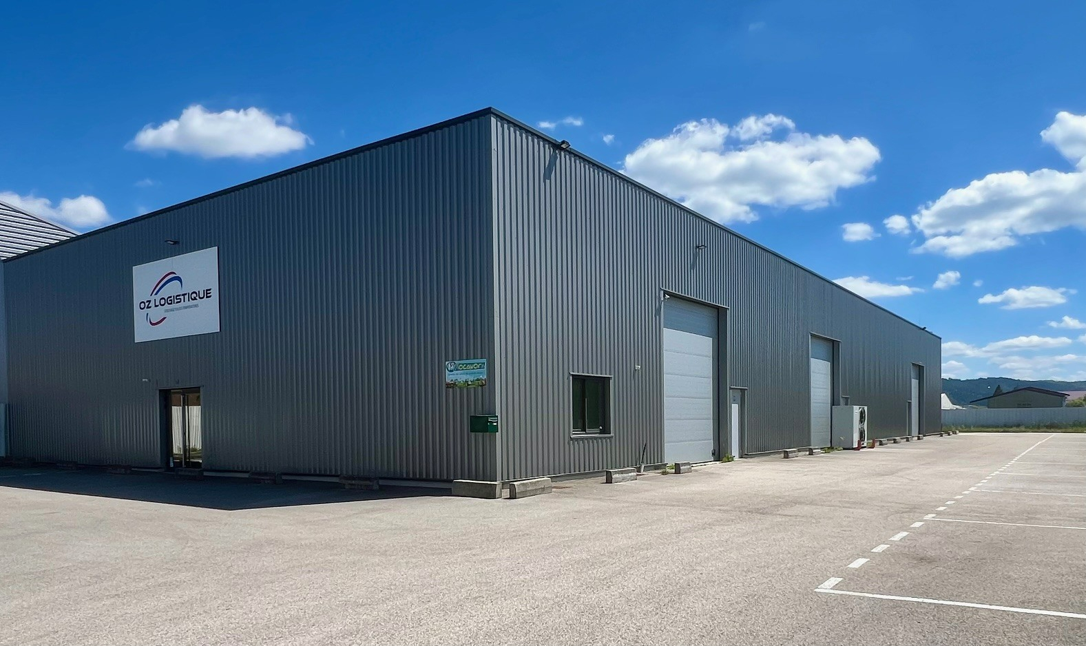 Local industriel  - 1 000m²