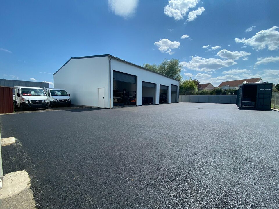 Local industriel  - 440m² - LE VAL D HAZEY