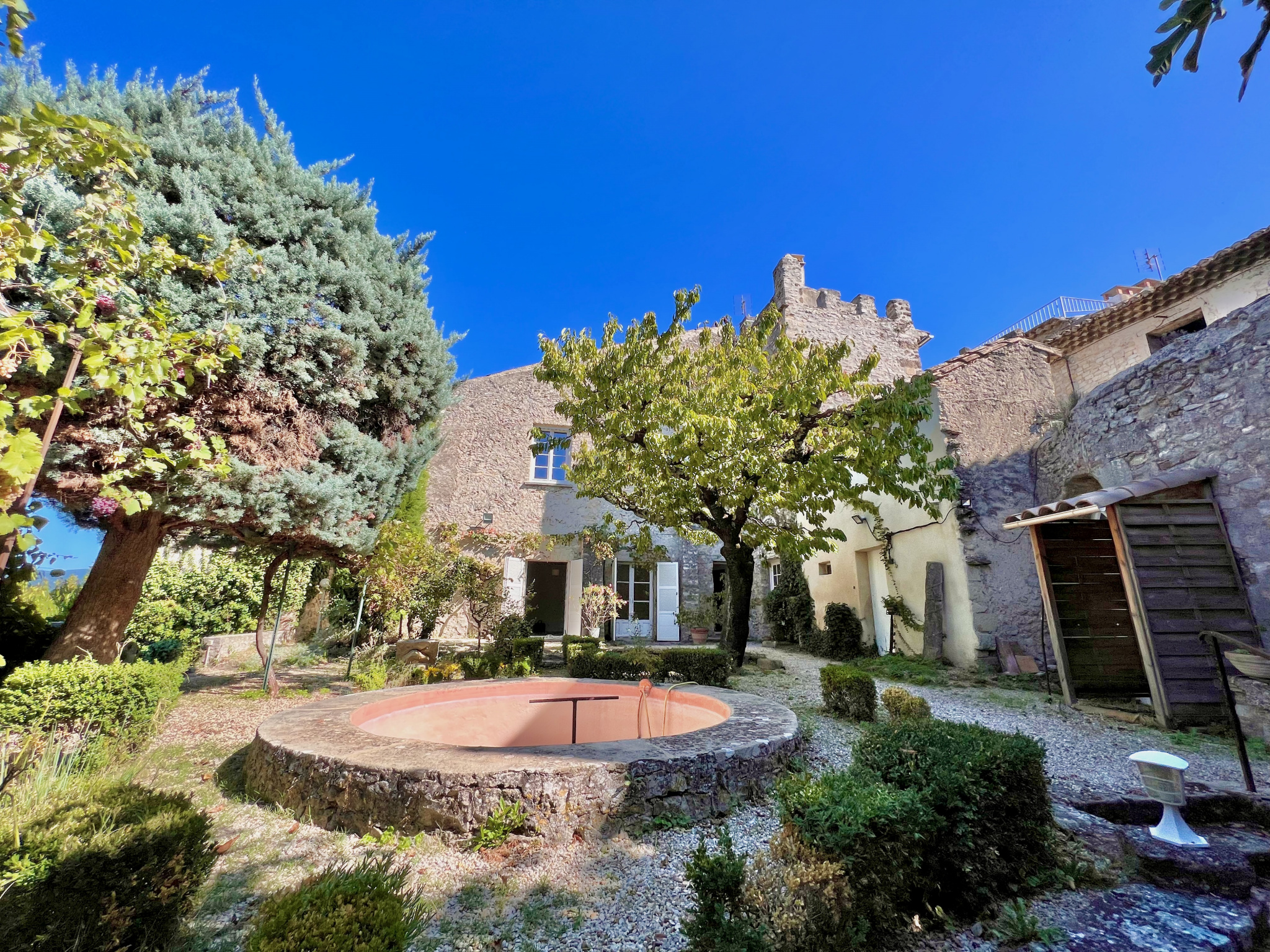 Maison 5 pièces - 200m² - VAISON LA ROMAINE