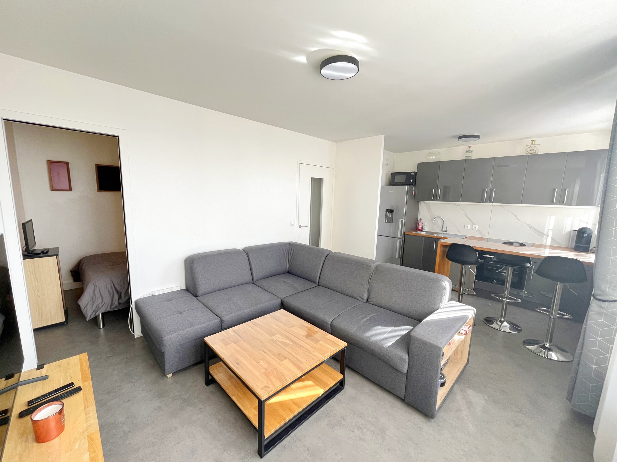 Appartement 1 pièce - 30m² - LE PLESSIS TREVISE