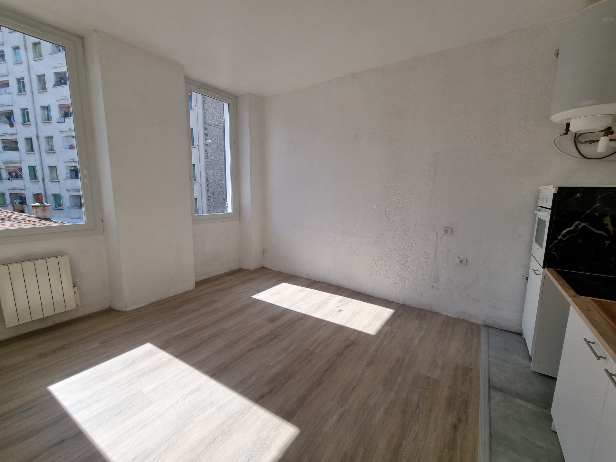 Appartement 2 pièces - 32m² - MARSEILLE  - 3ème