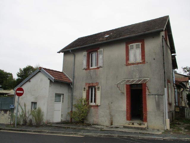 Maison 5 pièces - 53m² - ST YRIEIX LA PERCHE