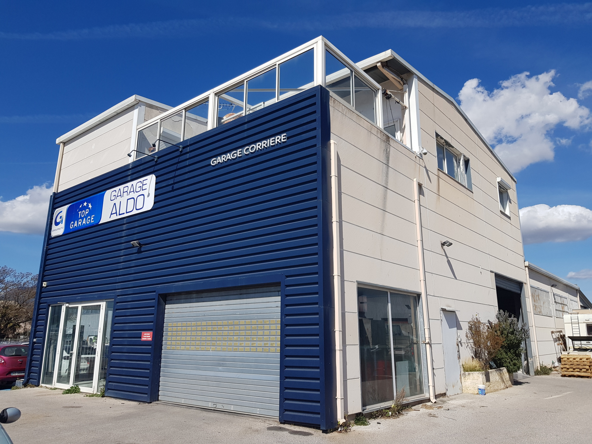 Local commercial  - 493m² - LA CRAU