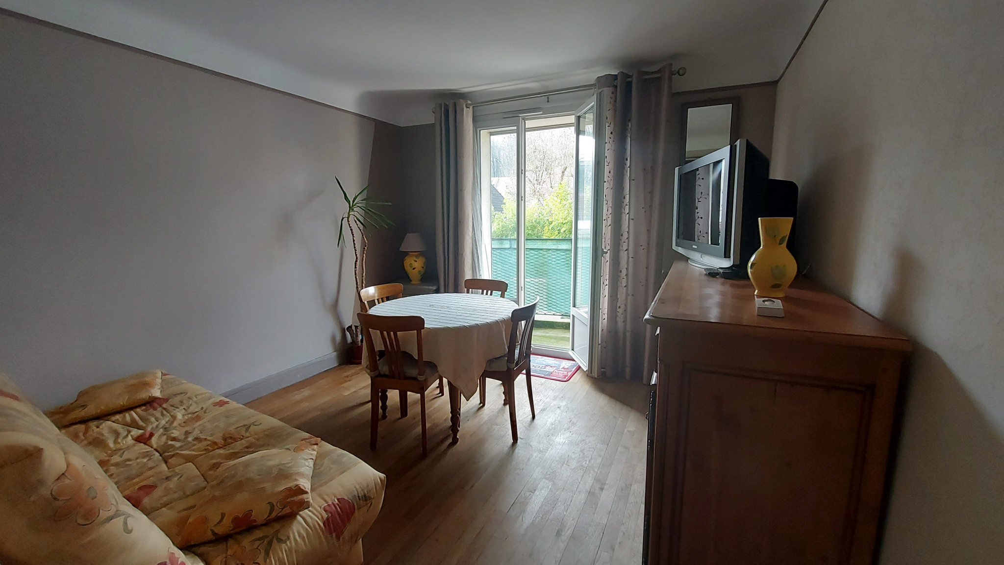 Appartement 2 pièces - 45m² - BUC