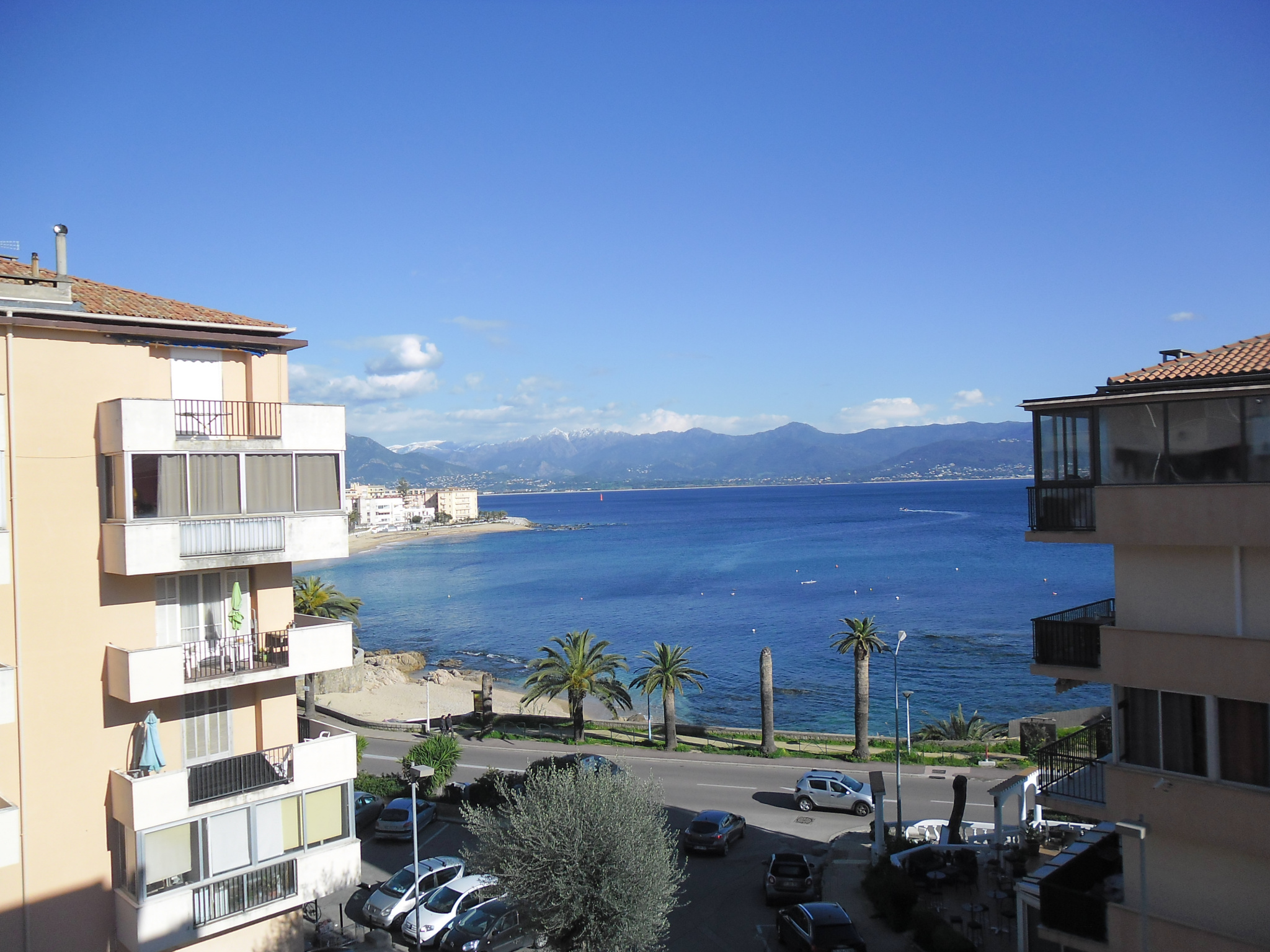 Appartement 2 pièces - 64m² - AJACCIO