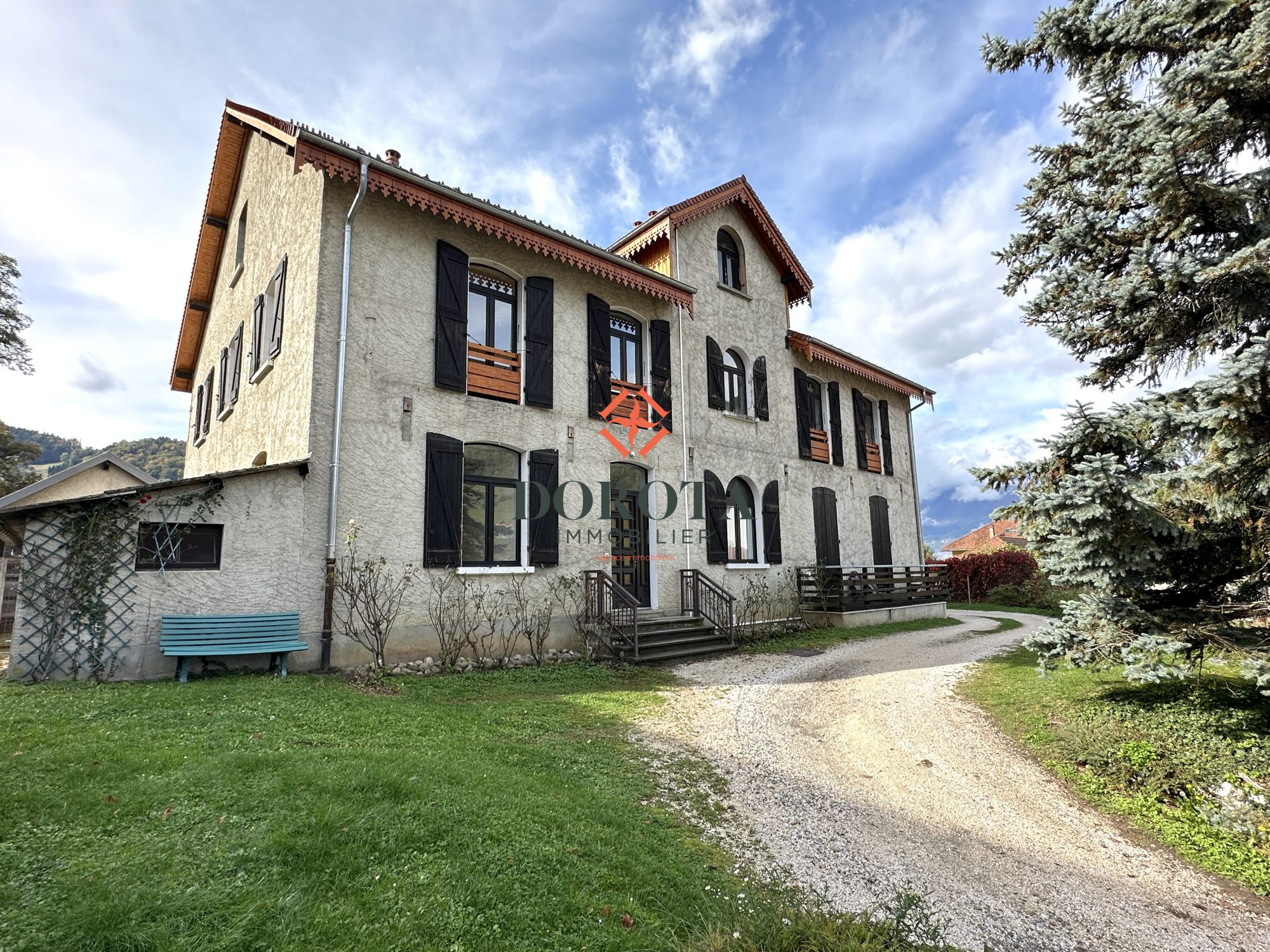 Maison 5 pièces - 184m² - THEYS