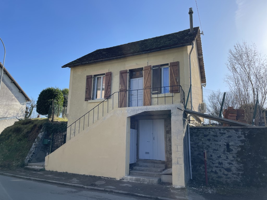 Maison 2 pièces - 40m² - LUBERSAC