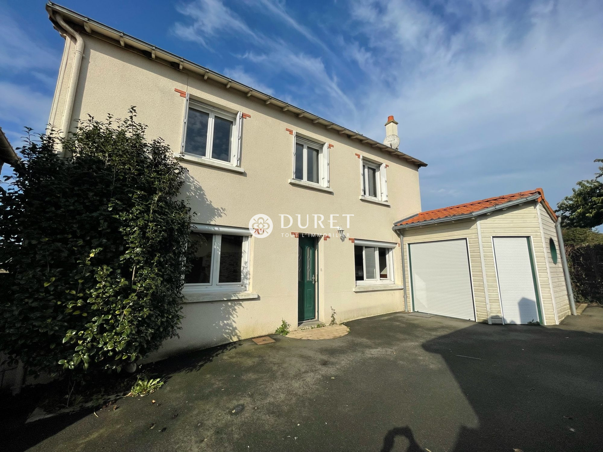 Maison 5 pièces - 104m² - MONTREVAULT SUR EVRE