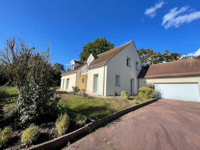 Maison 7 pièces - 186m² - ST ARNOULT EN YVELINES