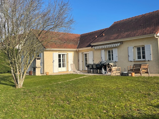 Maison 7 pièces - 141m² - ST ARNOULT EN YVELINES