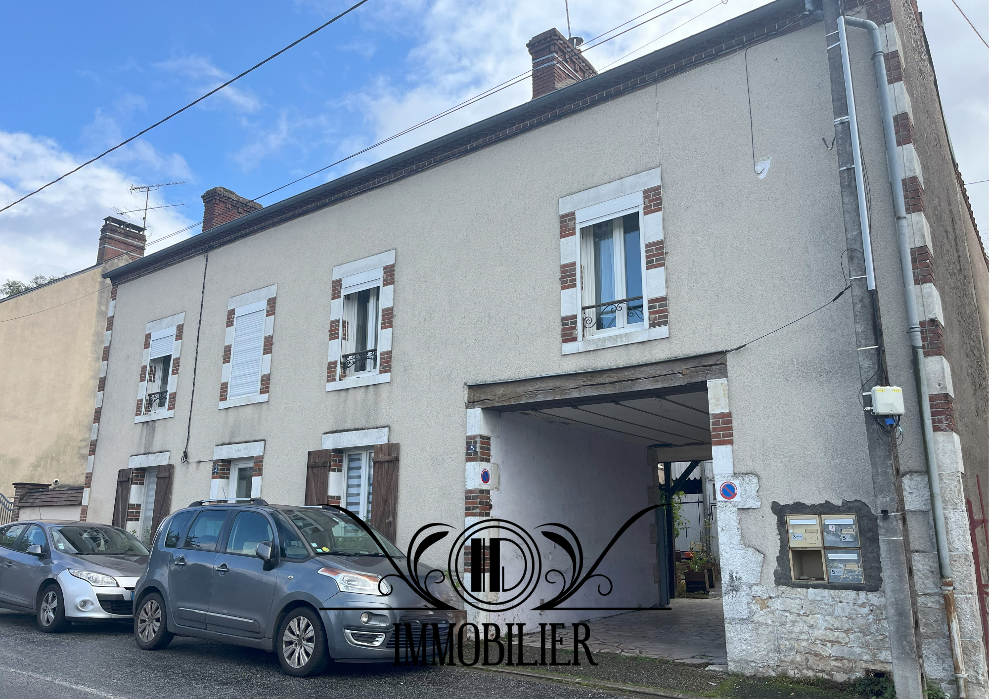 Immeuble  - 210m² - OUZOUER SUR TREZEE