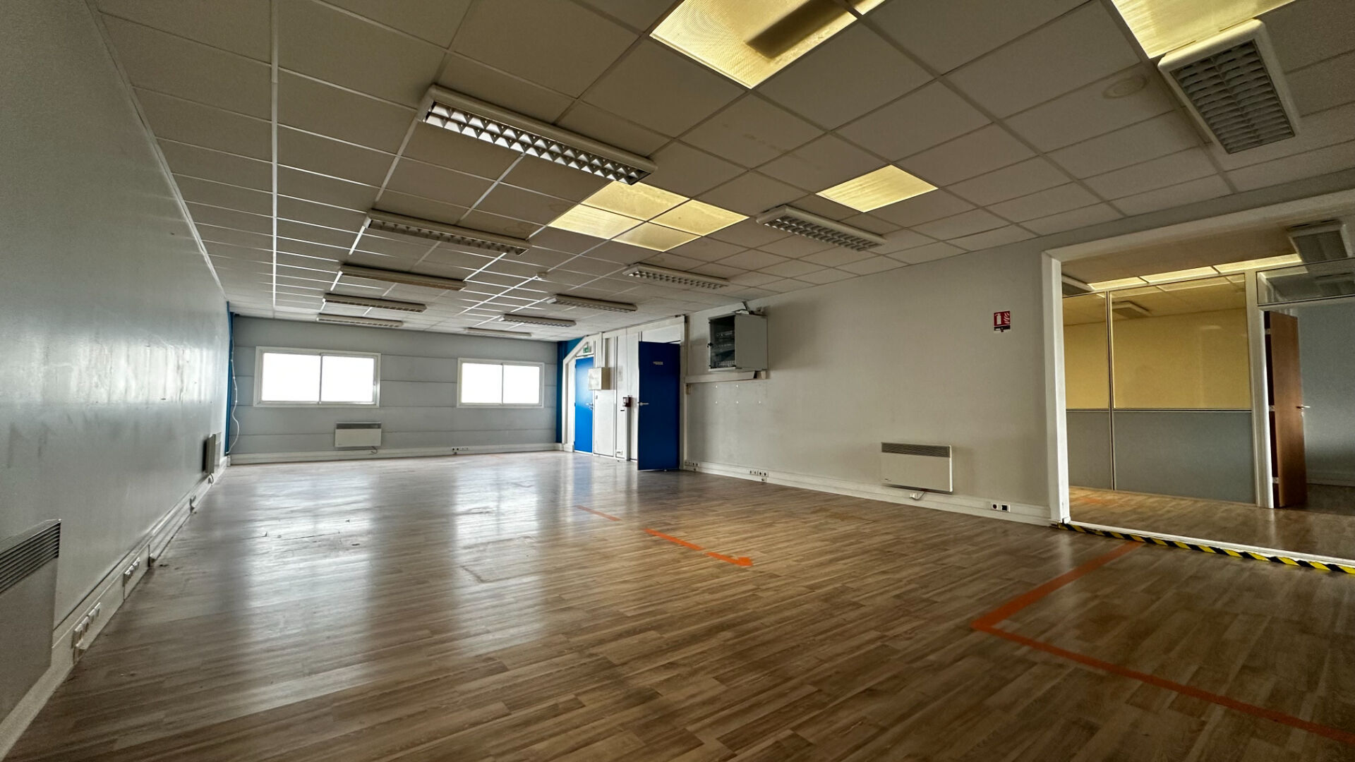 Local Professionnel  - 203m²