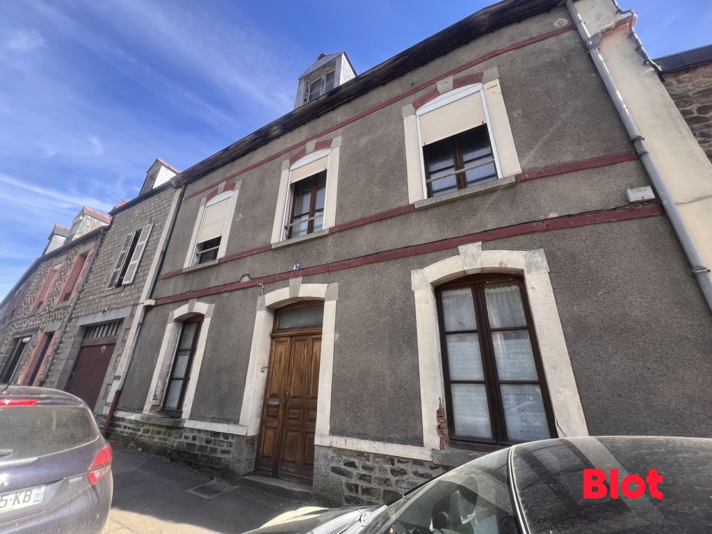 Maison 7 pièces - 142m² - FOUGERES