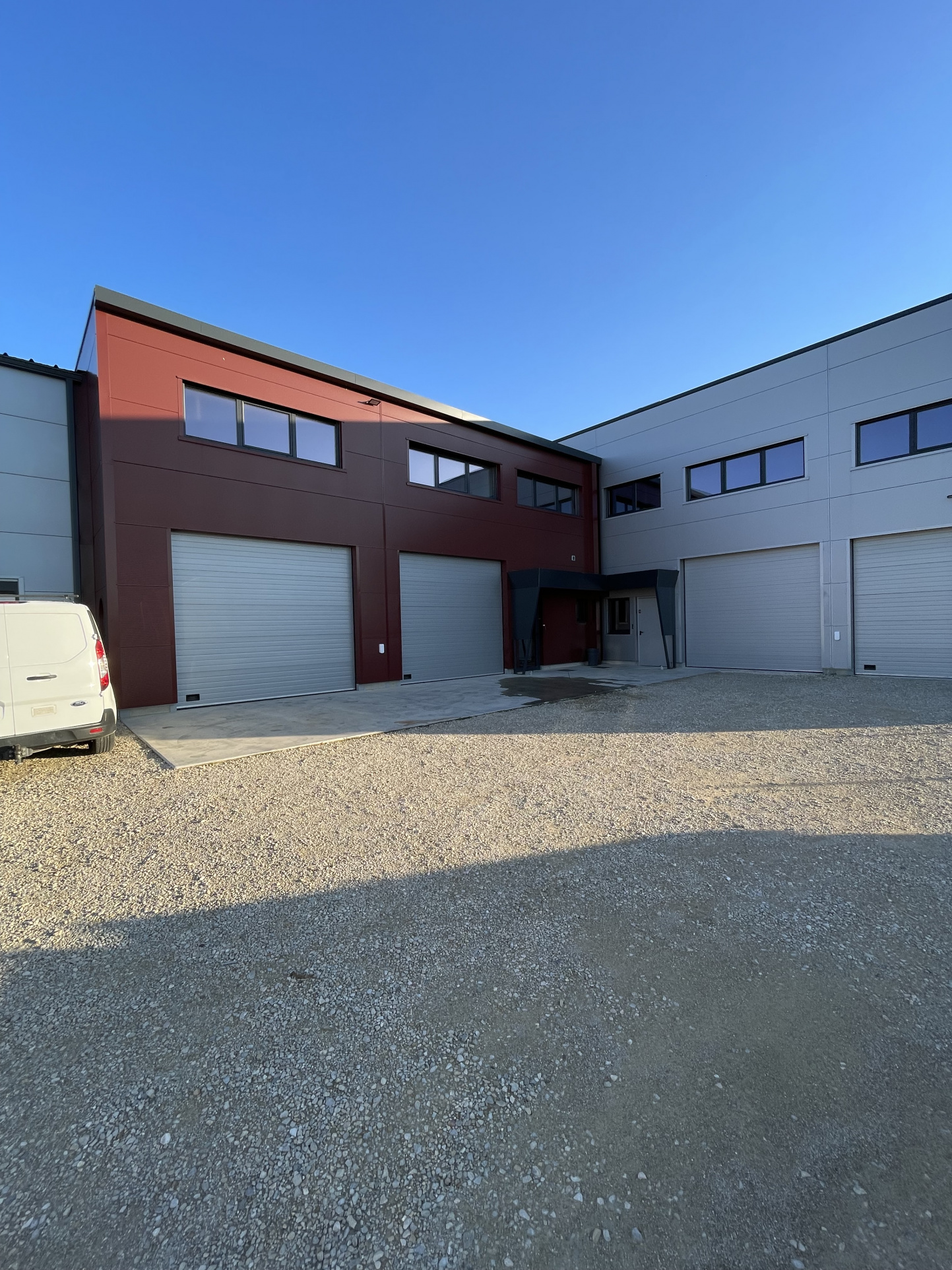 Local industriel  - 156m² - MONTELIER