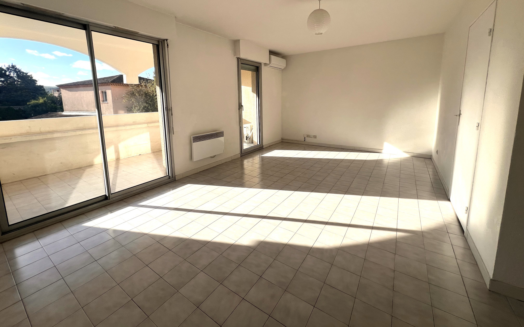 Appartement 3 pièces - 66m² - AIX EN PROVENCE - 80ème