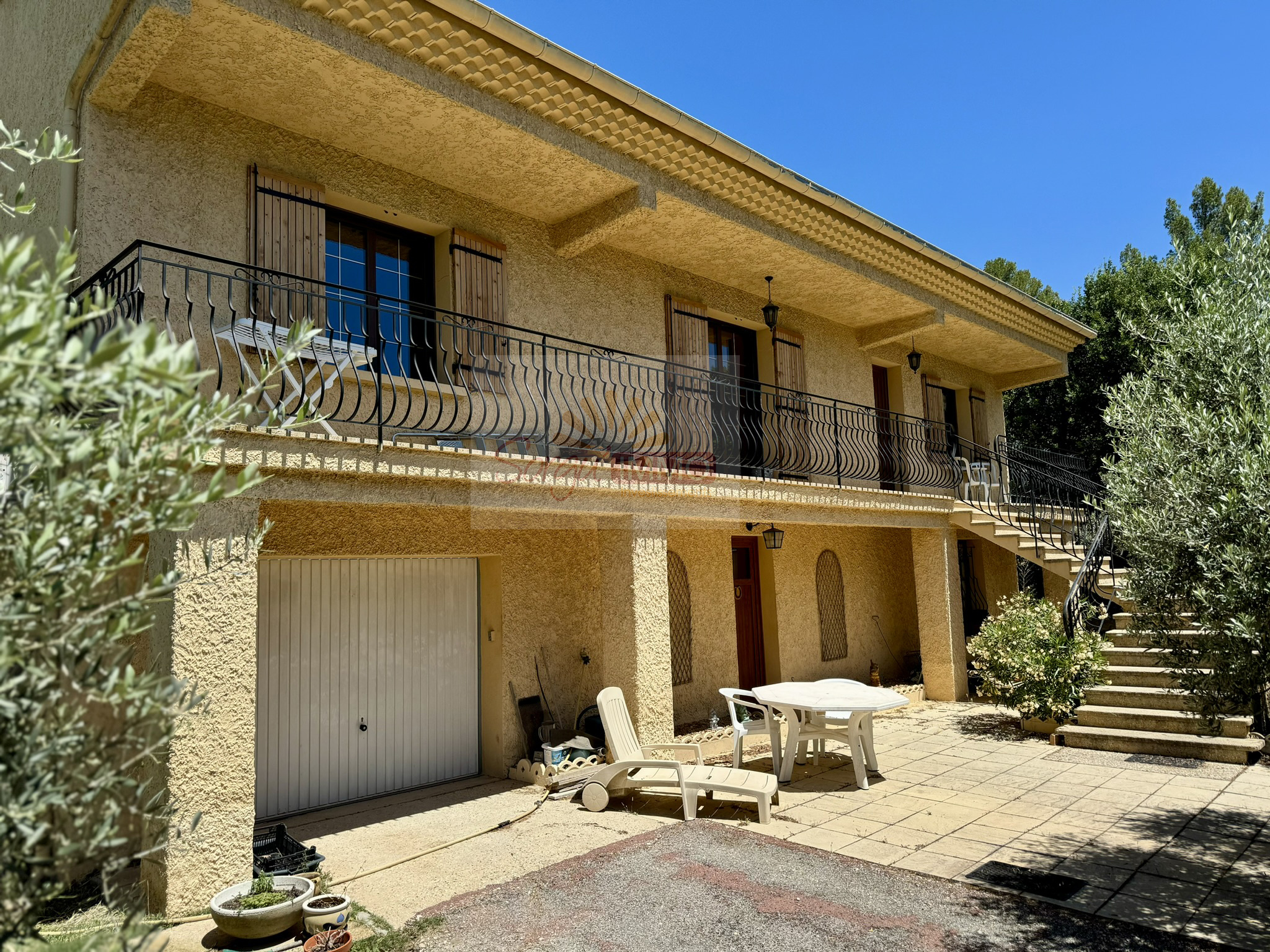 Maison 4 pièces - 100m² - L ISLE SUR LA SORGUE