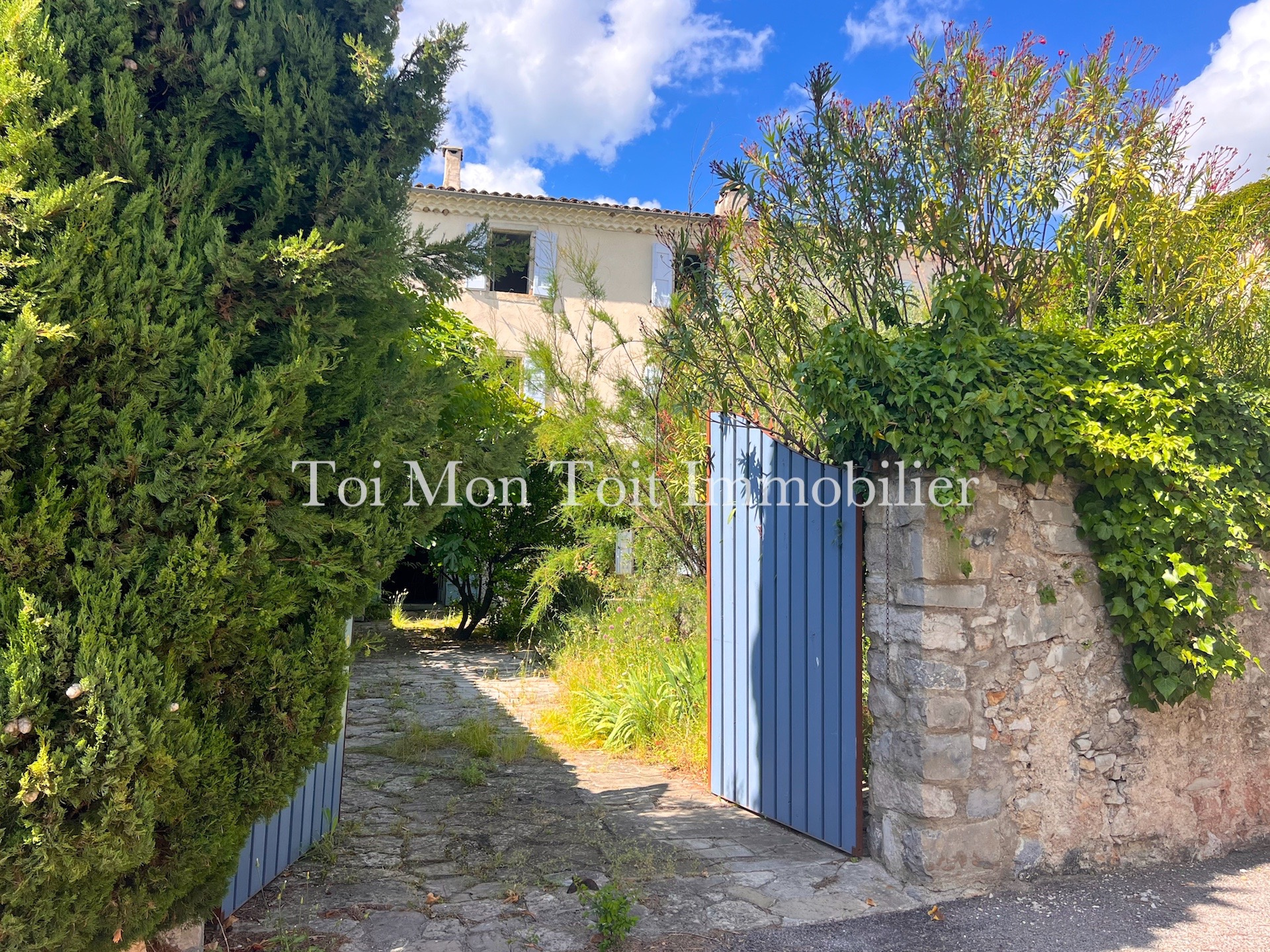 Maison 10 pièces - 305m² - ST HIPPOLYTE DU FORT