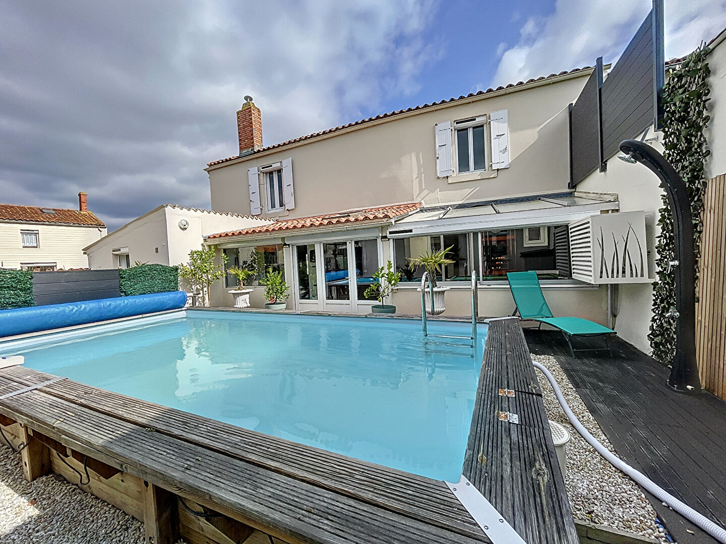 Maison 5 pièces - 136m² - ST JEAN DE LIVERSAY