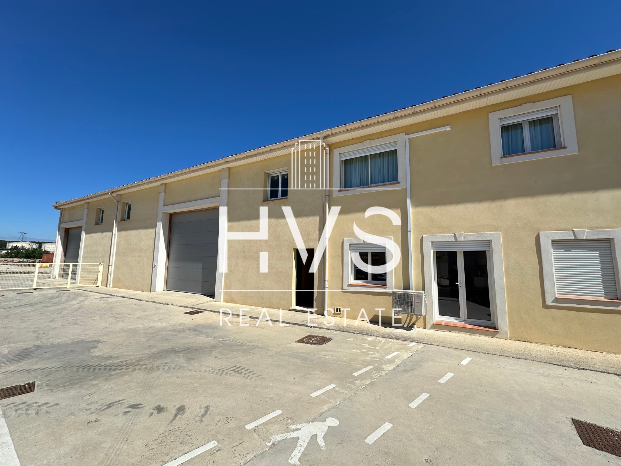 Local industriel  - 400m² - ROGNAC