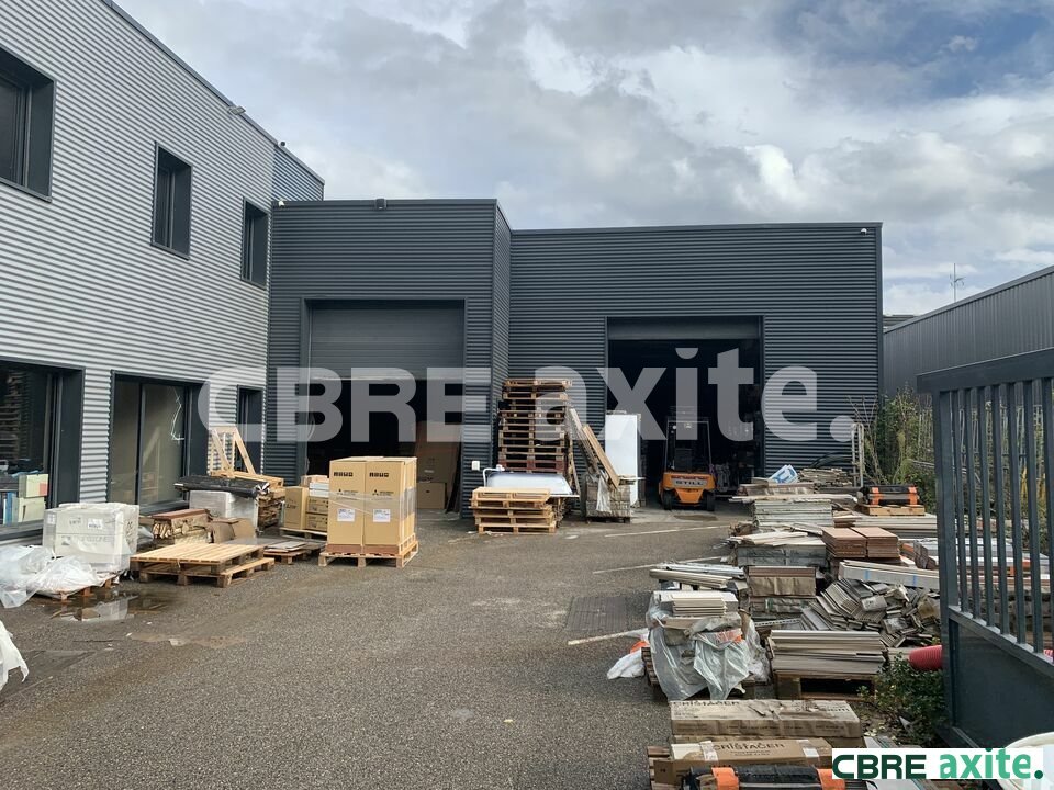 Local industriel  - 785m² - L ISLE D ABEAU