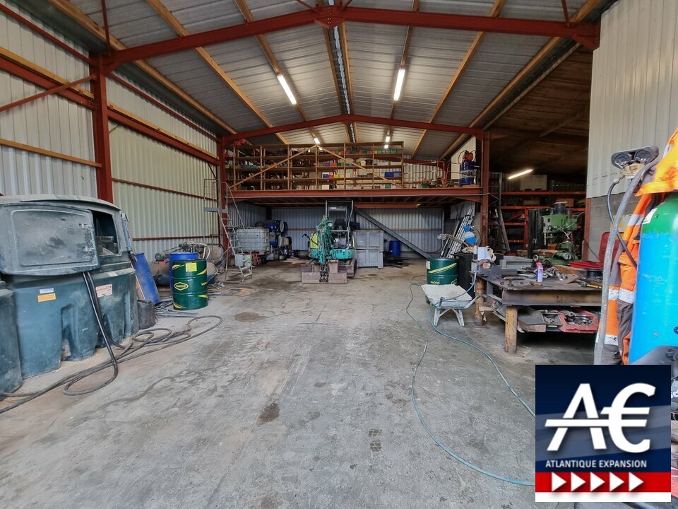 Local industriel  - 735m² - STE PAZANNE