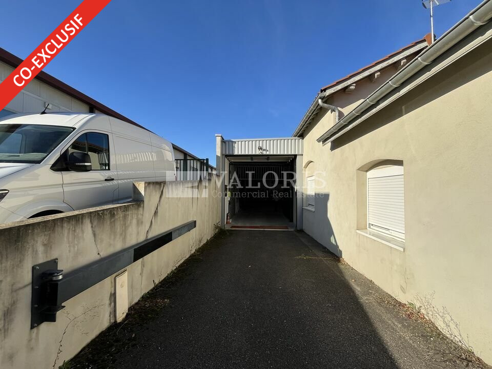 Local industriel  - 304m² - MESSIMY