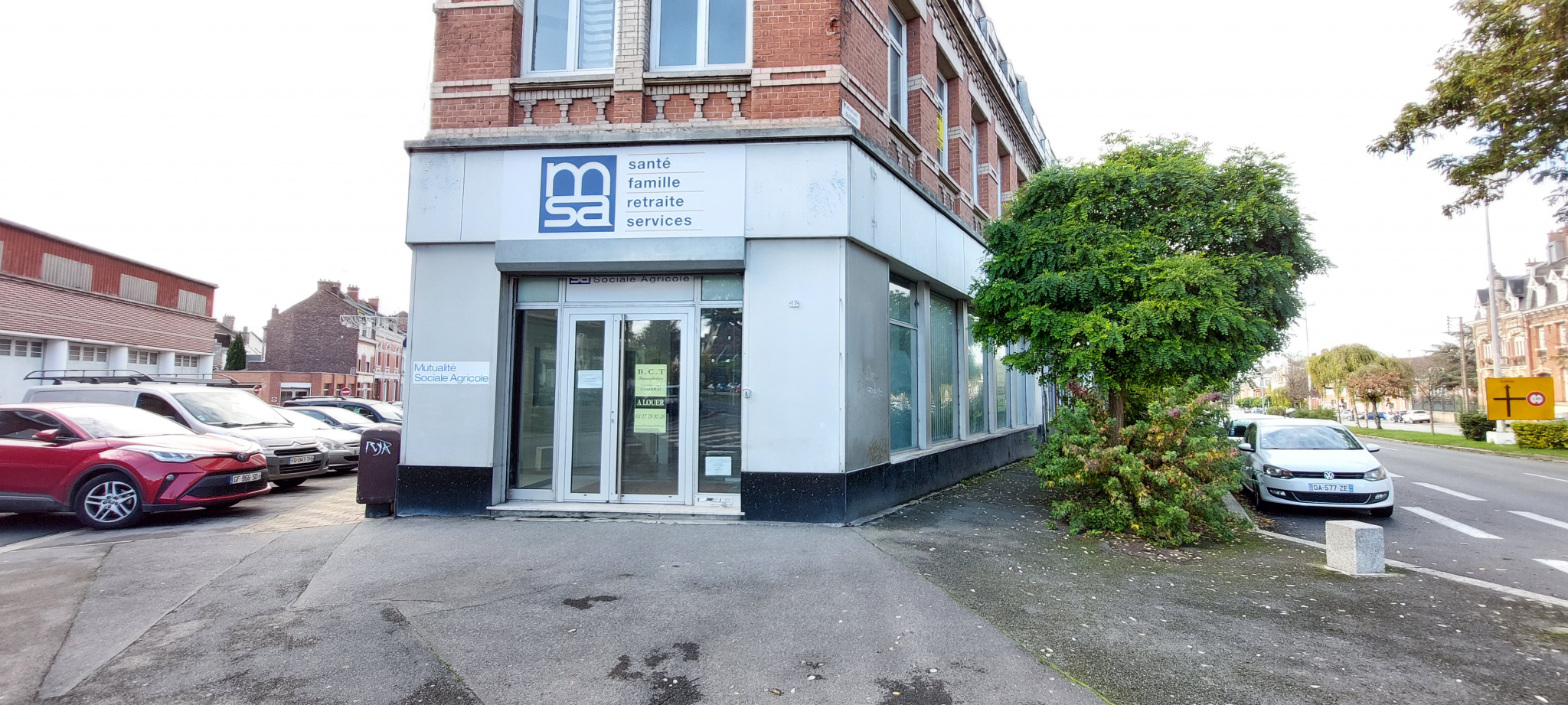 Local Professionnel  - 92m² - CAMBRAI