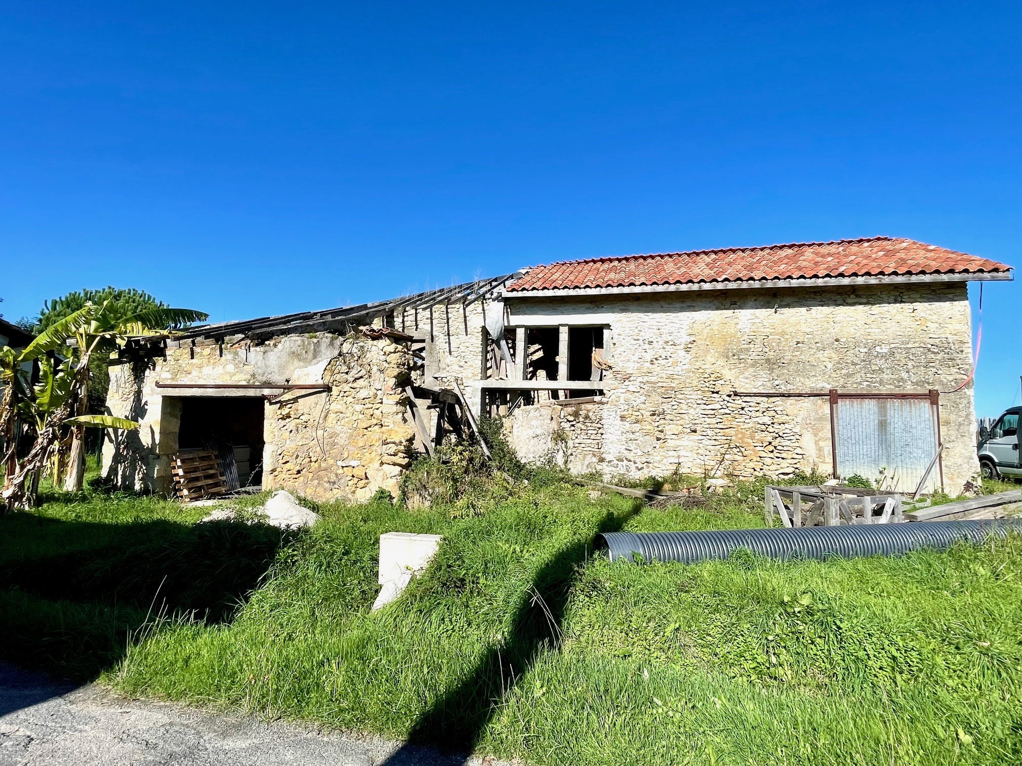 Maison 1 pièce - 250m² - COIMERES