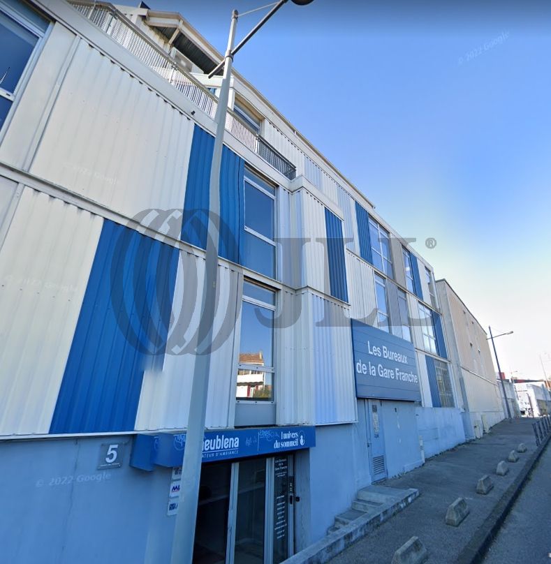 Local Professionnel  - 876m² - MARSEILLE  - 15ème