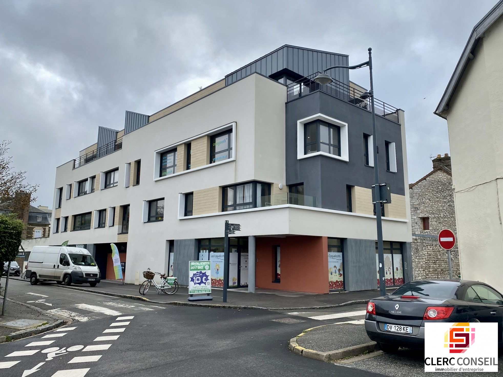 Local Professionnel  - 167m² - VERNON