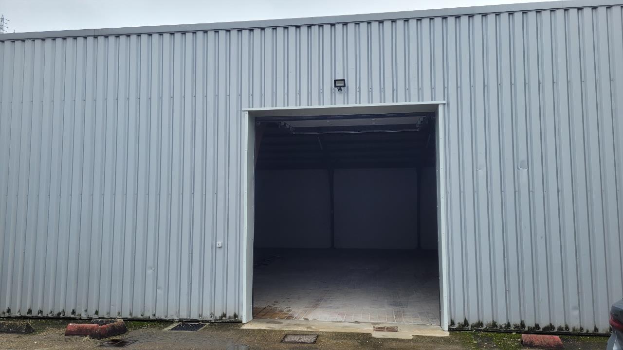 Local industriel  - 355m² - BAPEAUME LES ROUEN