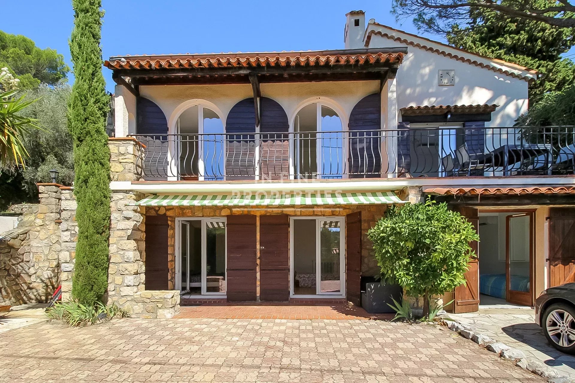 Maison 6 pièces - 120m² - MOUGINS